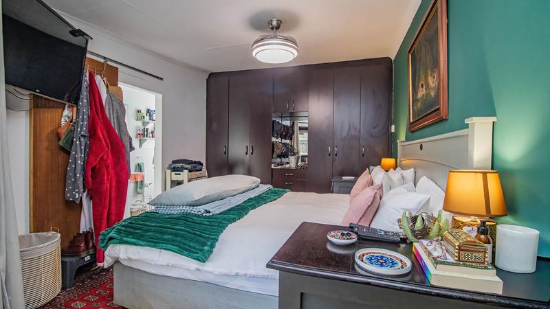 5 Bedroom Property for Sale in Fraaiuitsig Western Cape
